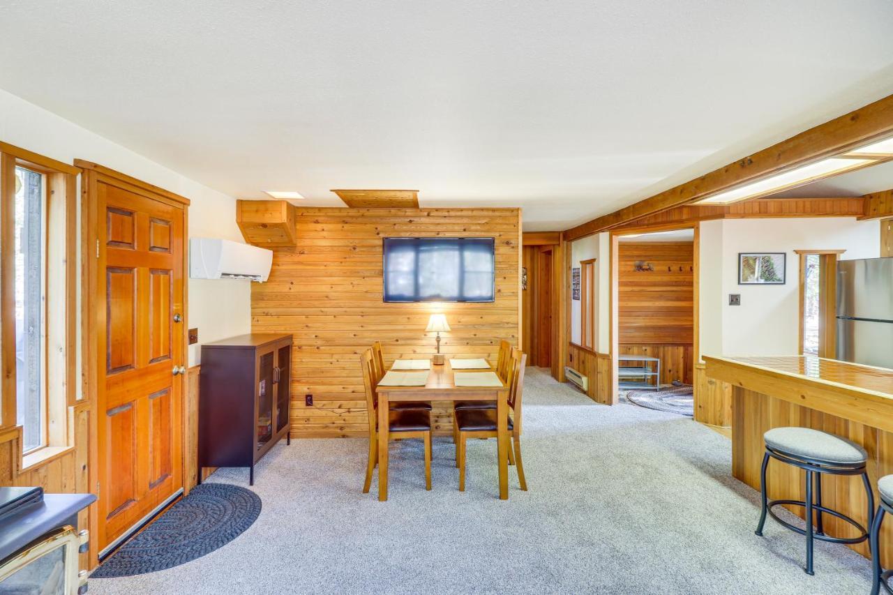 Holiday home With Gas Grill, Near Glacier!