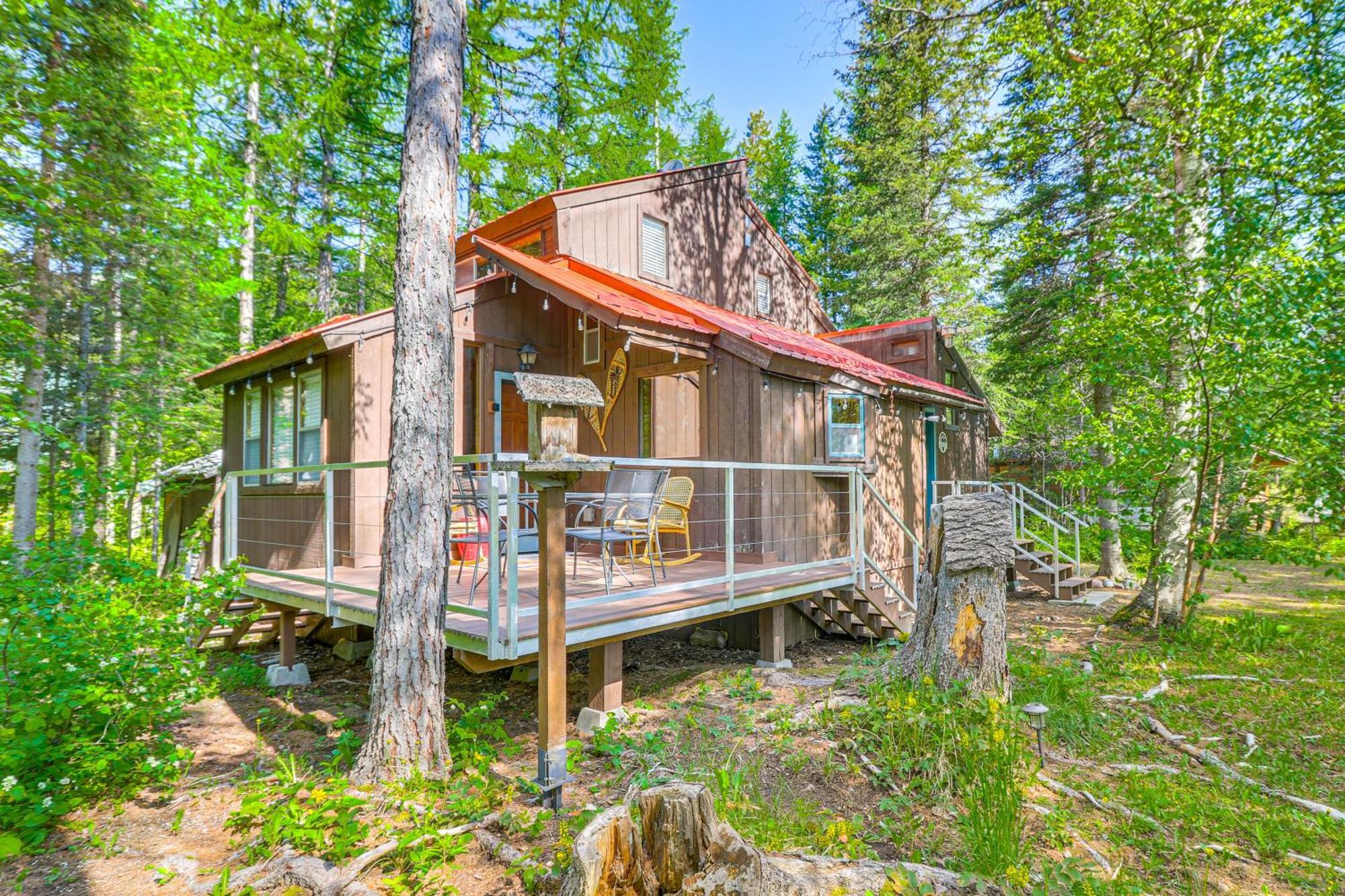 With Gas Grill, Near Glacier! Hébergement de vacances Hungry Horse